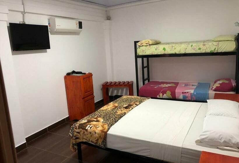 پانسیون Iguazu Apart Hostel