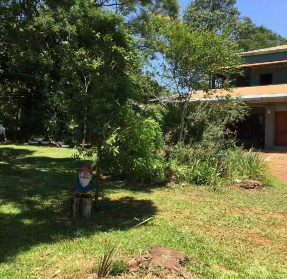 پانسیون Iguazu Apart Hostel