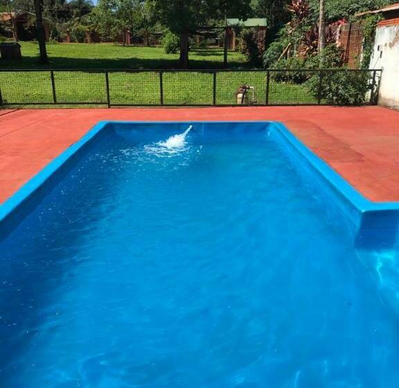 پانسیون Iguazu Apart Hostel