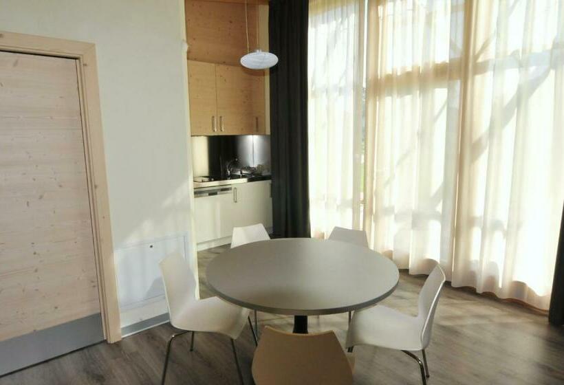 استراحتگاه Bungalows Chalets Lago Di Molveno