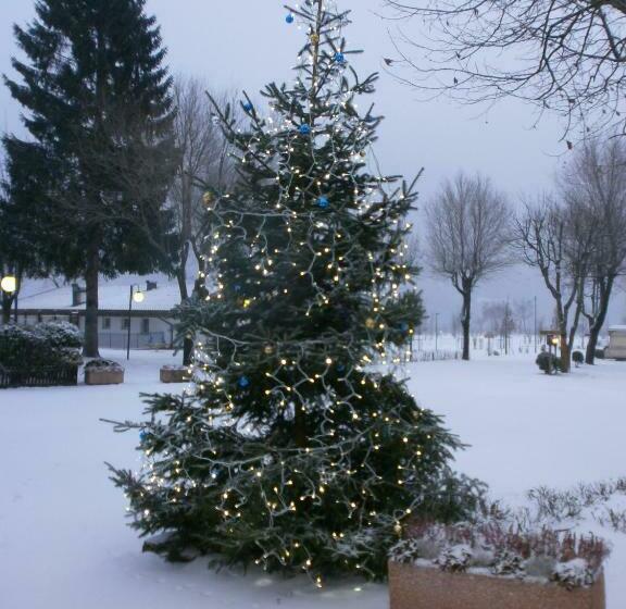 منتجع Bungalows Chalets Lago Di Molveno