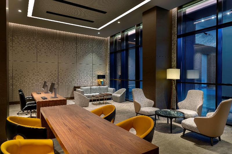 هتل Hilton Abu Dhabi Yas Island