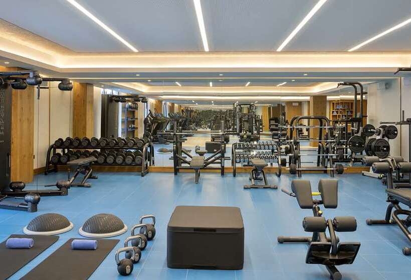 هتل Hilton Abu Dhabi Yas Island
