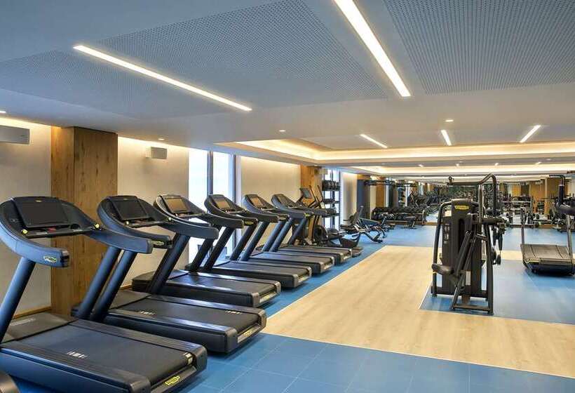 هتل Hilton Abu Dhabi Yas Island