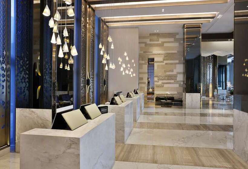 هتل Hilton Abu Dhabi Yas Island