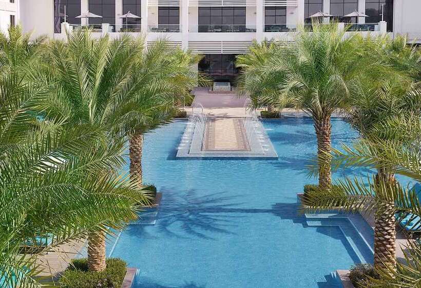 هتل Hilton Abu Dhabi Yas Island