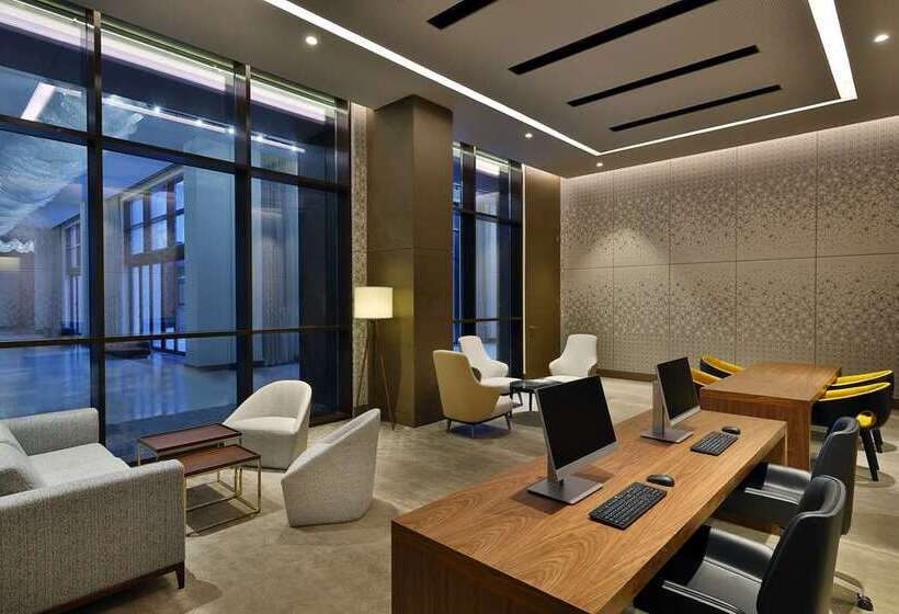هتل Hilton Abu Dhabi Yas Island