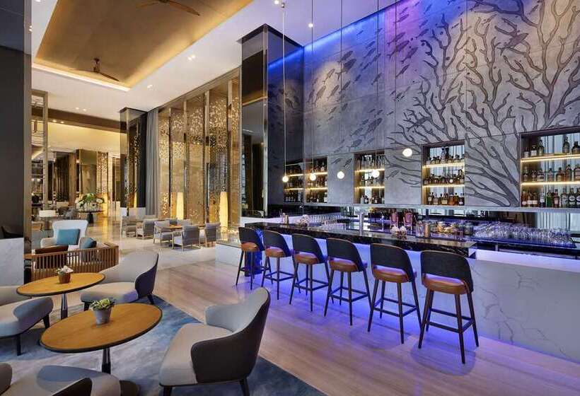هتل Hilton Abu Dhabi Yas Island