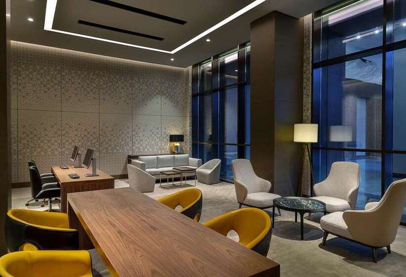 هتل Hilton Abu Dhabi Yas Island