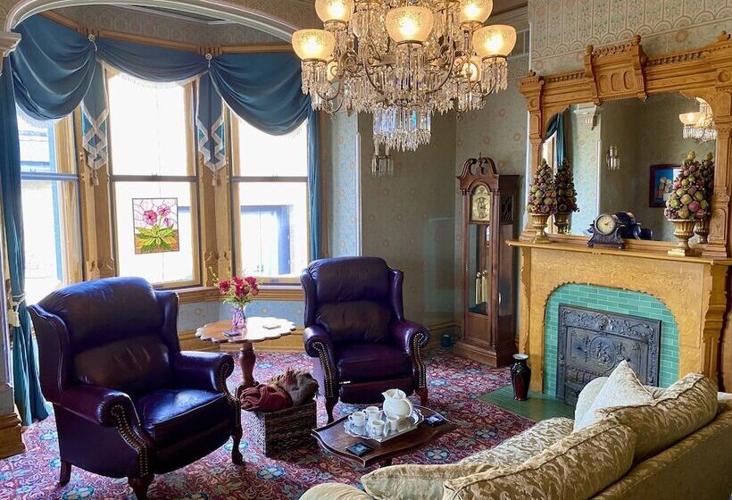هتل Kalamazoo House