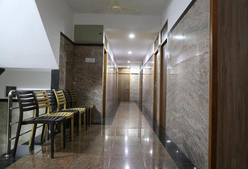 فندق Ram Inn A Business Stay