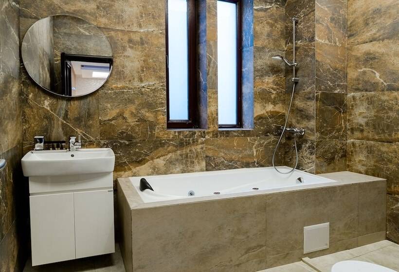 هتل Tsarevets Design And Spa