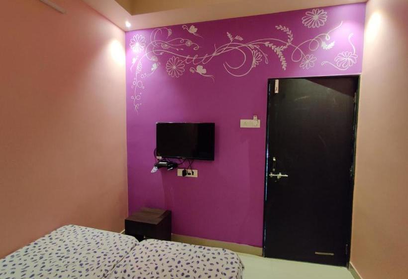 住宿加早餐  Bandekar Home Stay