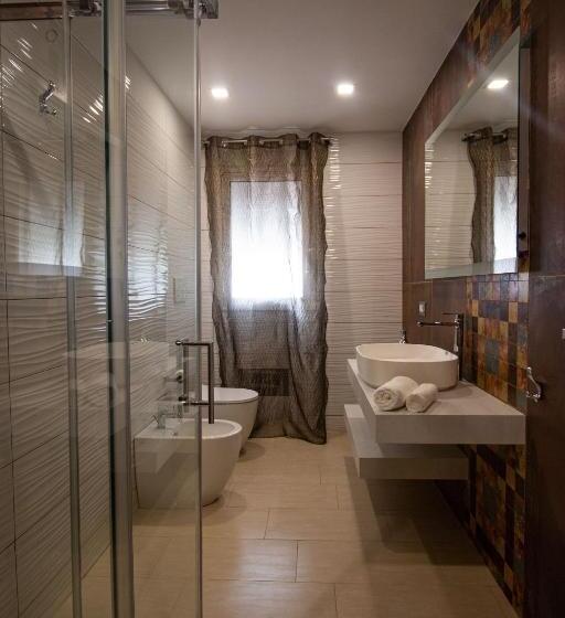 تختخواب و صبحانه Independence House Holiday