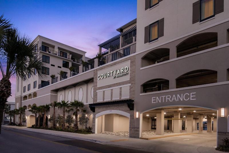 هتل Courtyard By Marriott Clearwater Beach