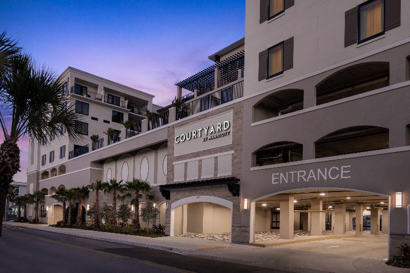 هتل Courtyard By Marriott Clearwater Beach