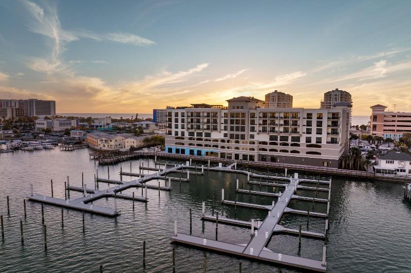 هتل Courtyard By Marriott Clearwater Beach