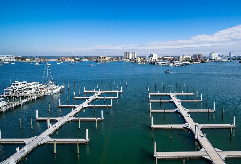 هتل Courtyard By Marriott Clearwater Beach