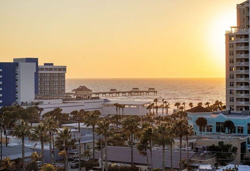 هتل Courtyard By Marriott Clearwater Beach