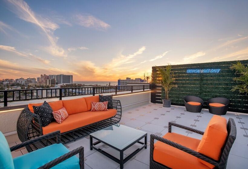 هتل Courtyard By Marriott Clearwater Beach