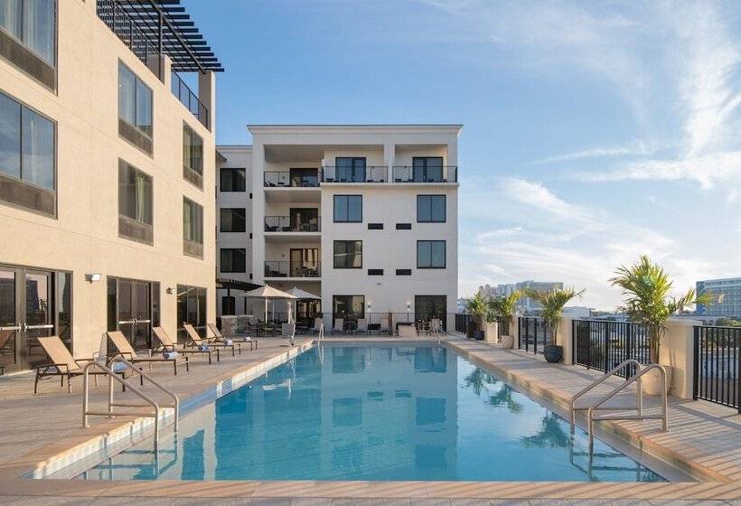 هتل Courtyard By Marriott Clearwater Beach