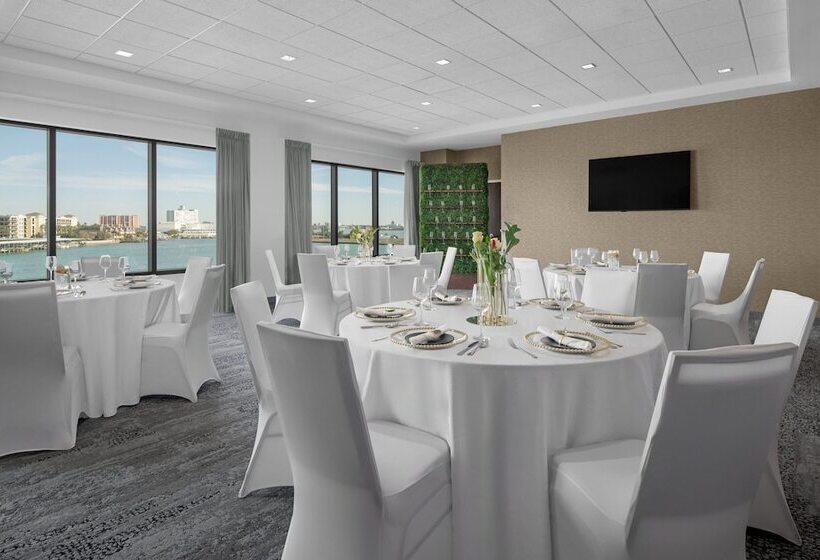 هتل Courtyard By Marriott Clearwater Beach