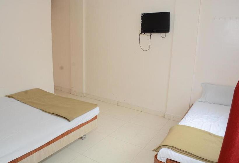 فندق Dwarka Nilayam