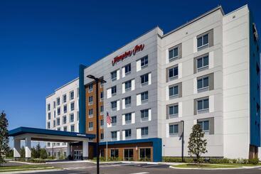 هتل Hampton Inn Kissimmee North