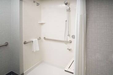 هتل Hampton Inn Kissimmee North