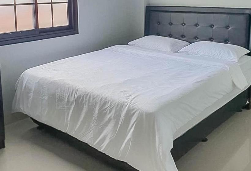 هتل Mahkota Residence Mitra Reddoorz