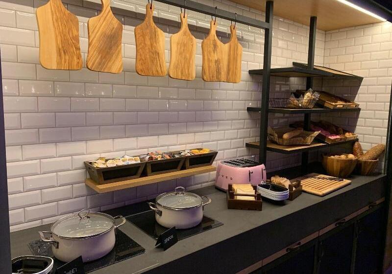 هتل Moxy Essen City