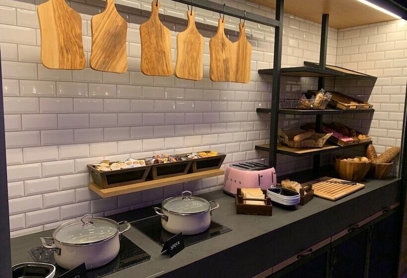 هتل Moxy Essen City
