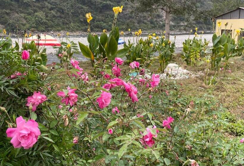 هتل Nayar Valley Retreat