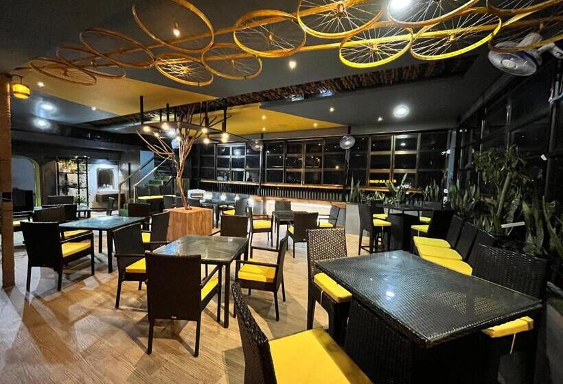 هتل Rjb Grand