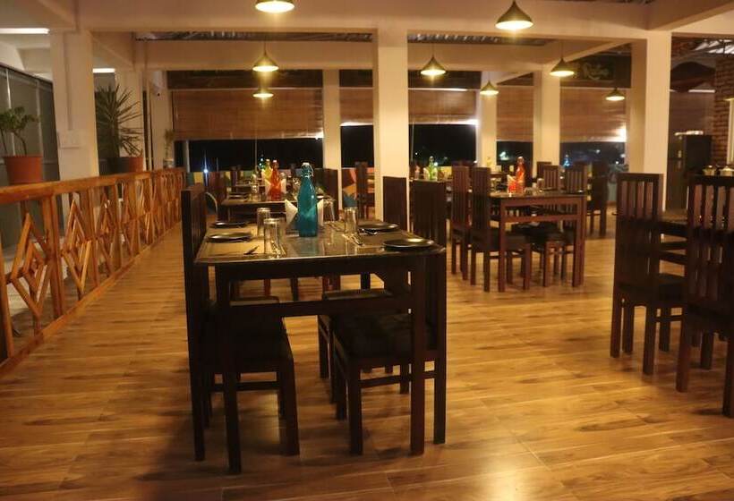 هتل Runway Inn