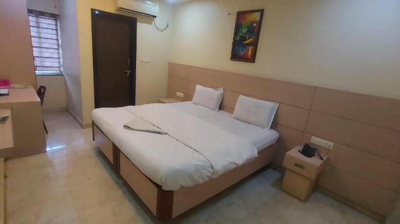 هاستل Sri Aditya Inn