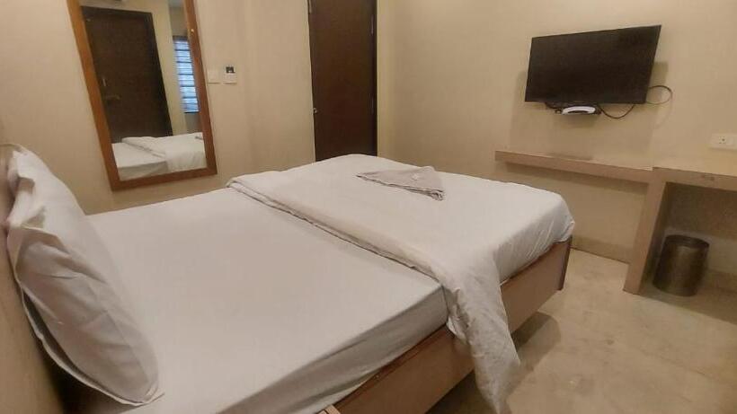 هاستل Sri Aditya Inn