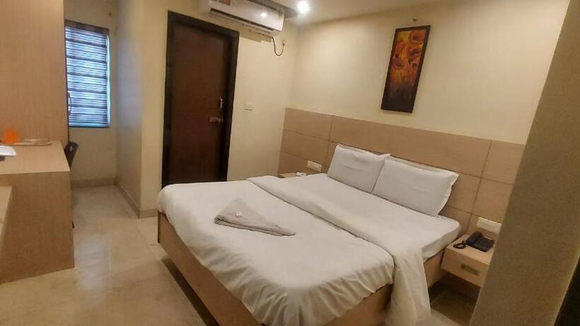 هاستل Sri Aditya Inn