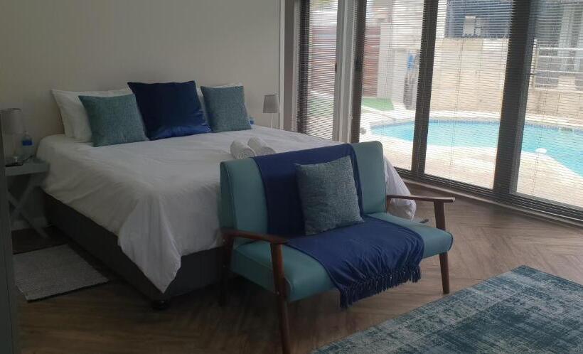 تختخواب و صبحانه 6 On Western Guest House