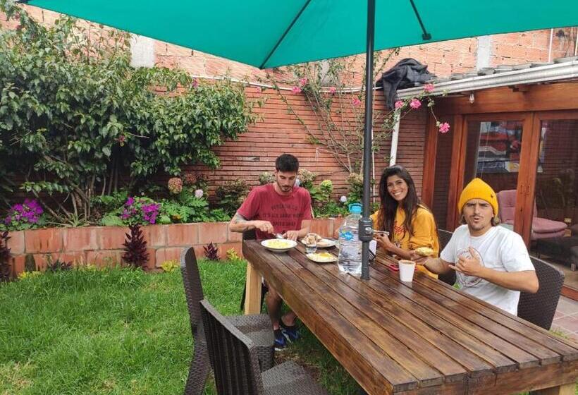 تختخواب و صبحانه Acogedor Hostal Usaquen La Parada Del Tren