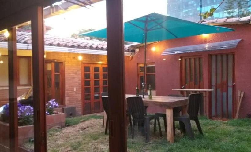 تختخواب و صبحانه Acogedor Hostal Usaquen La Parada Del Tren