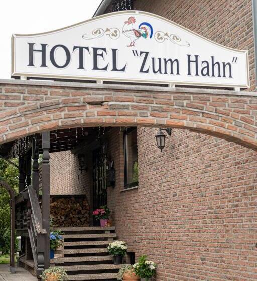 تختخواب و صبحانه Zum Hahn