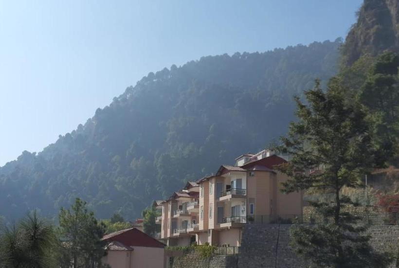 هتل Amravati Resort