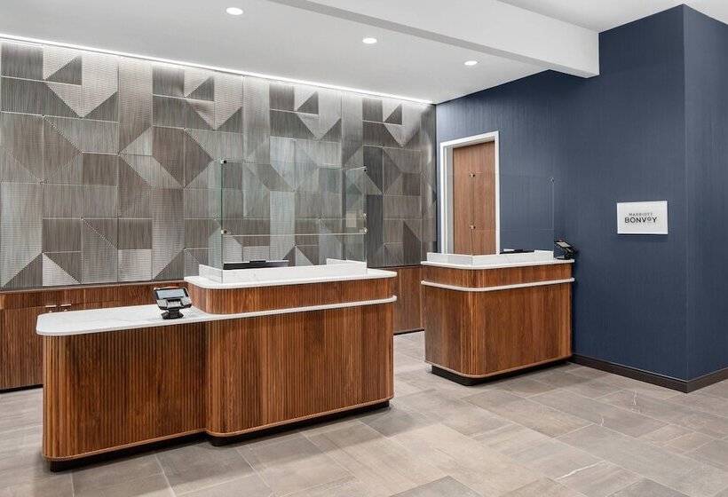 فندق Courtyard By Marriott Lansing Downtown