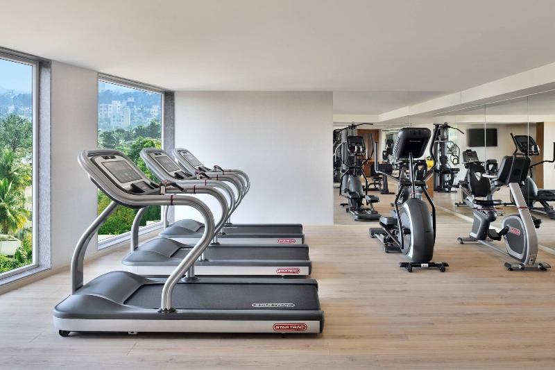هتل Courtyard By Marriott Nashik