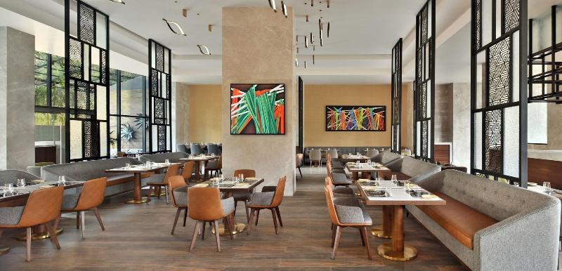 هتل Courtyard By Marriott Nashik