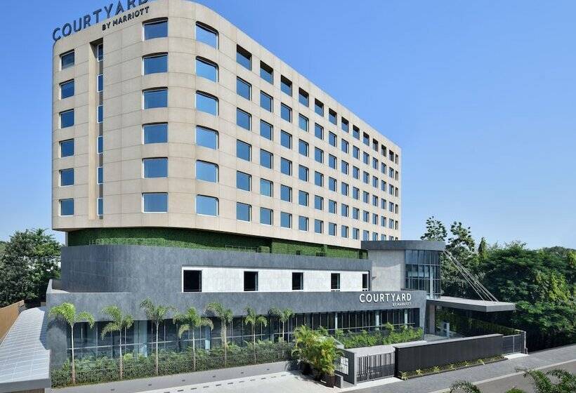 هتل Courtyard By Marriott Nashik