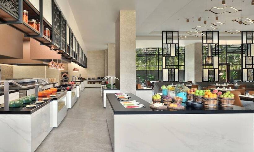 هتل Courtyard By Marriott Nashik