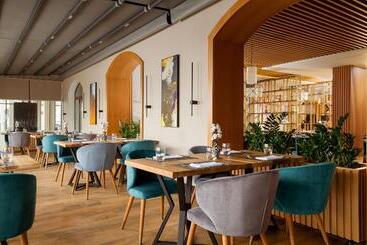 Fotos del hotel Courtyard By Marriott Tashkent:  53
