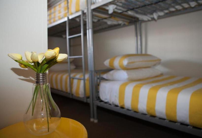 בית מלון כפרי Jack Duggans Irish Pub